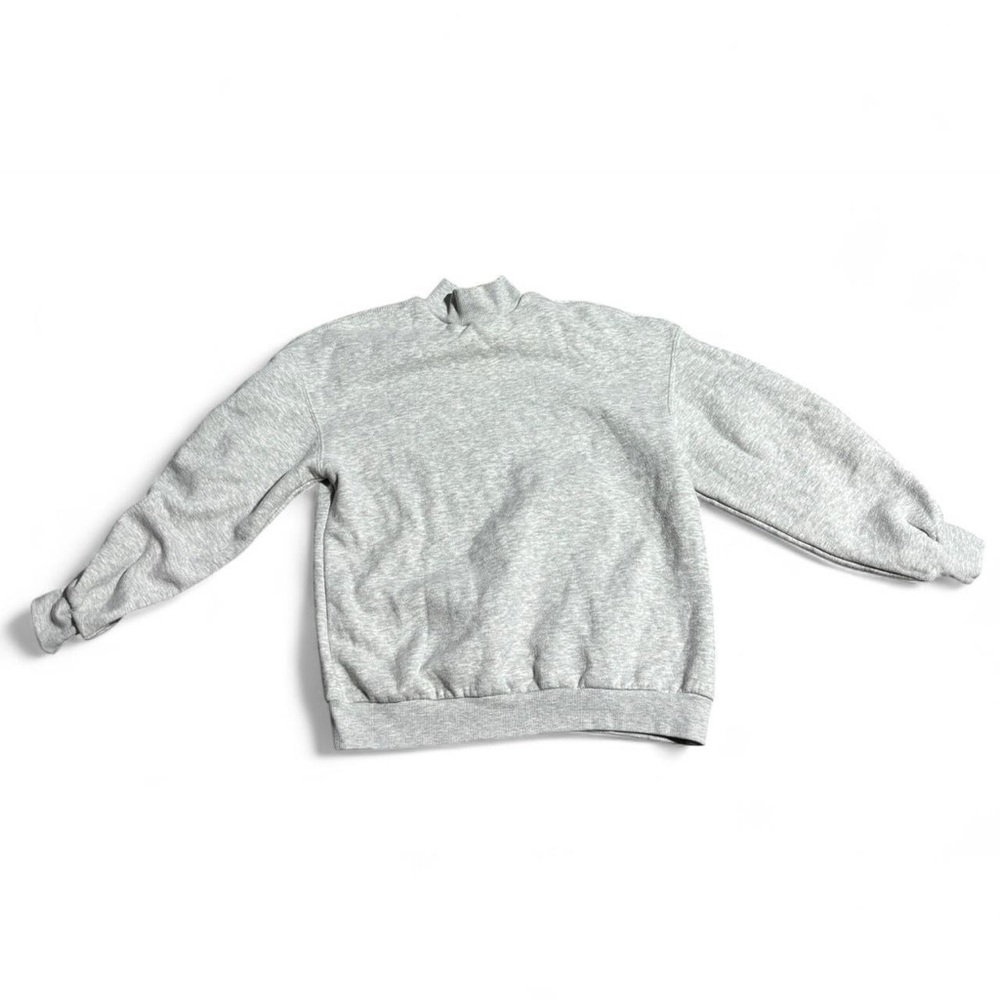Bershka Gray Crewneck Sweater with Ribbed Detailing